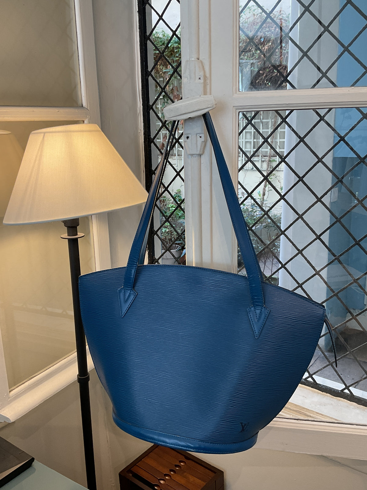Louis Vuitton |blue bag modèle « saint Jacques »