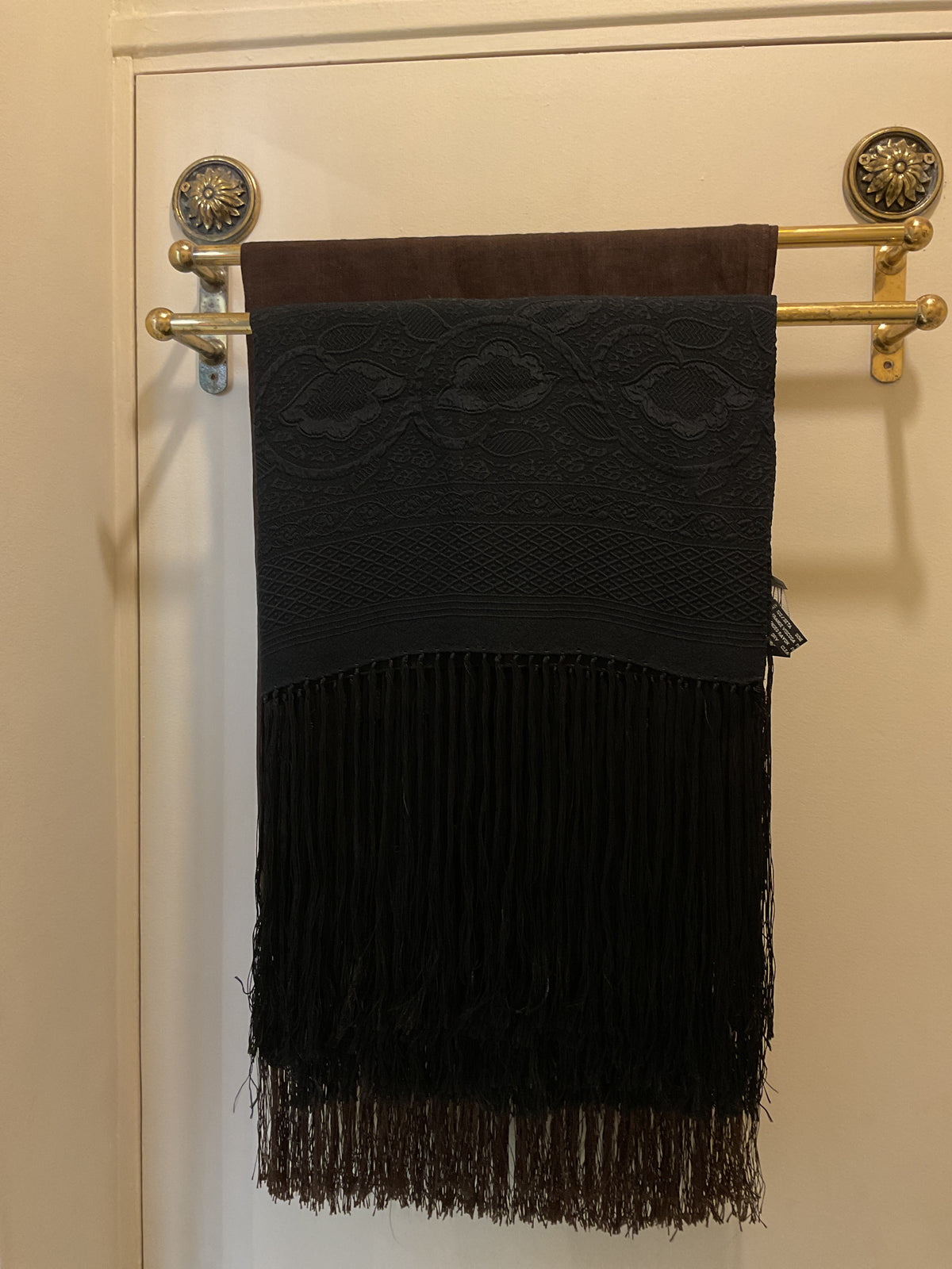 Genny | embroided Silk scarf