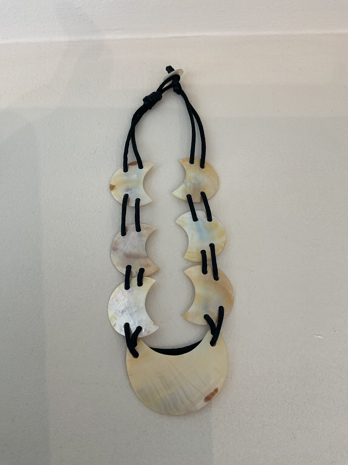Unknown | Mother of pe	arl Necklace