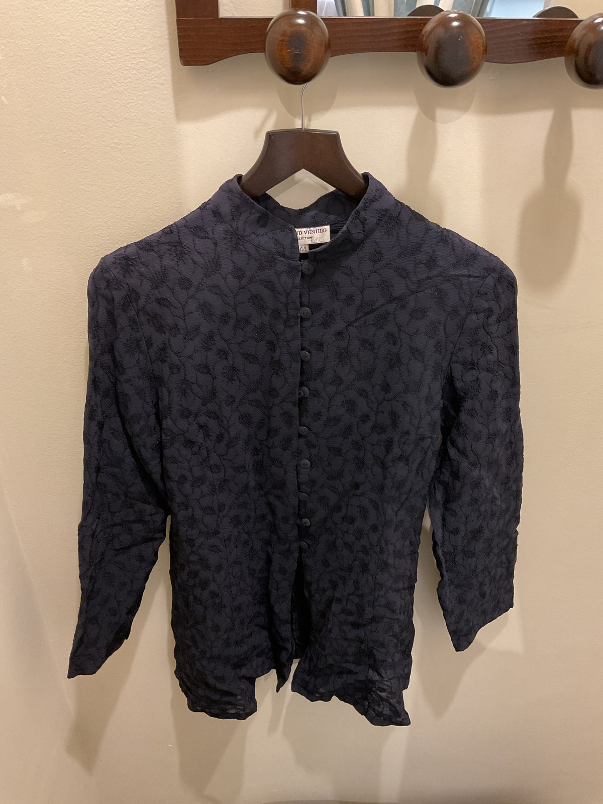 Armand ventilo | Navy embroided Mao shirt