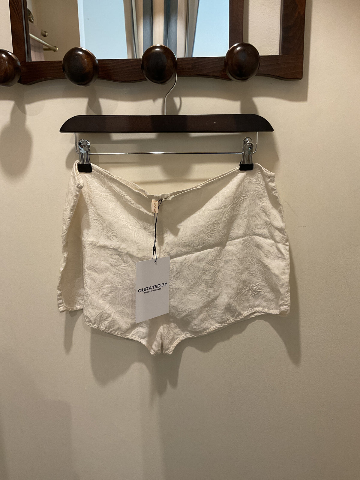 Unknown | White mini jacquard Silk short T.M