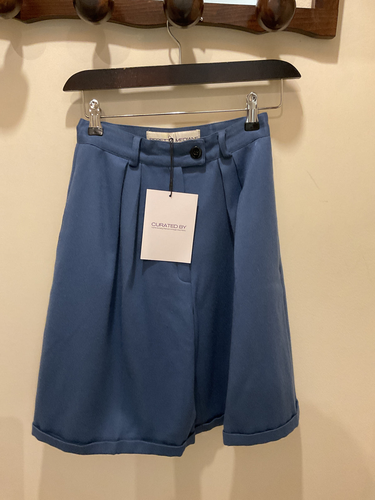 Anne Marie Beretta | Mediane Wool Blue Short
