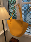 Louis Vuitton | Yellow bag modèle « saint Jacques »