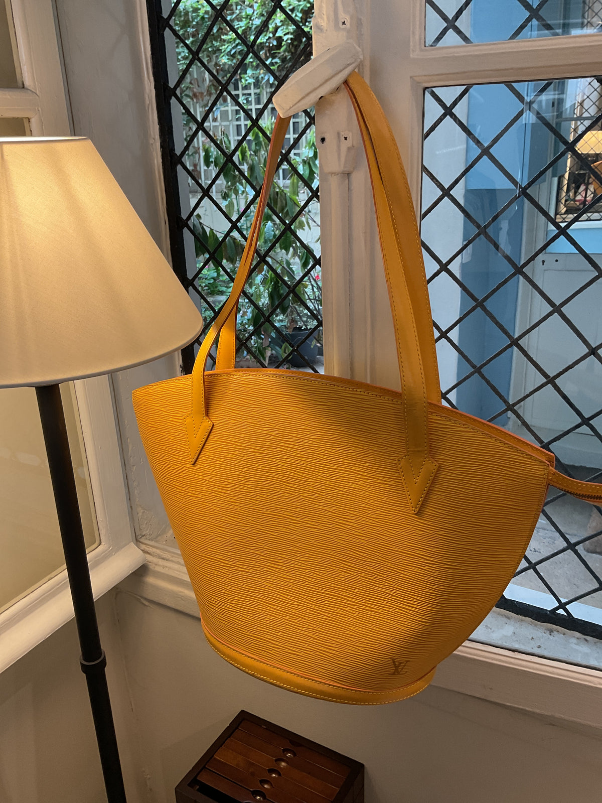 Louis Vuitton | Yellow bag modèle « saint Jacques »