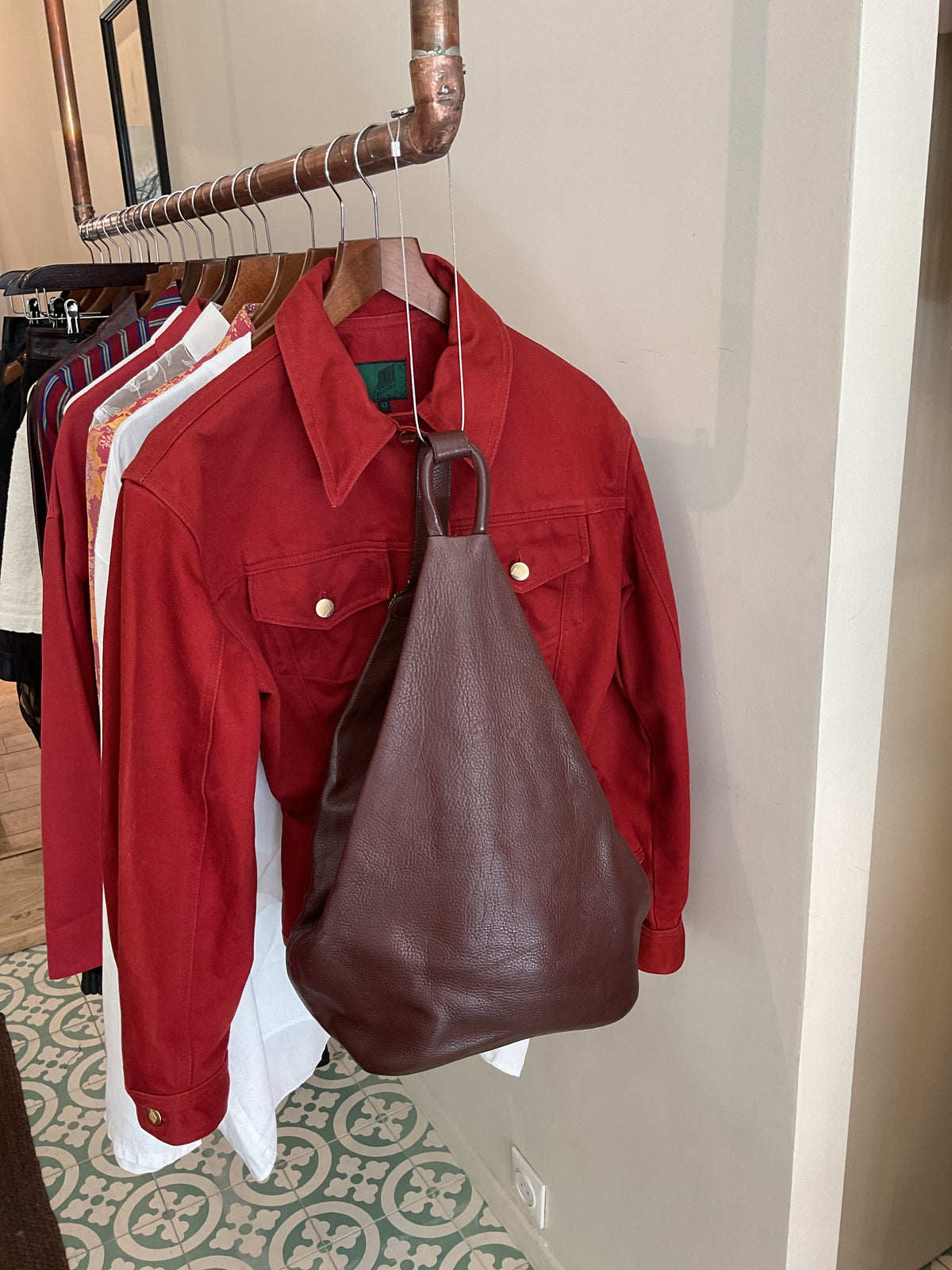 Genny | Brown bucket bag