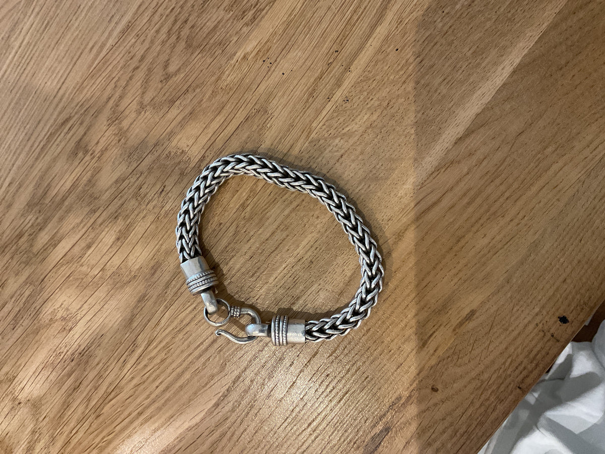 Unknown | Twisted silver bracelet boat chain