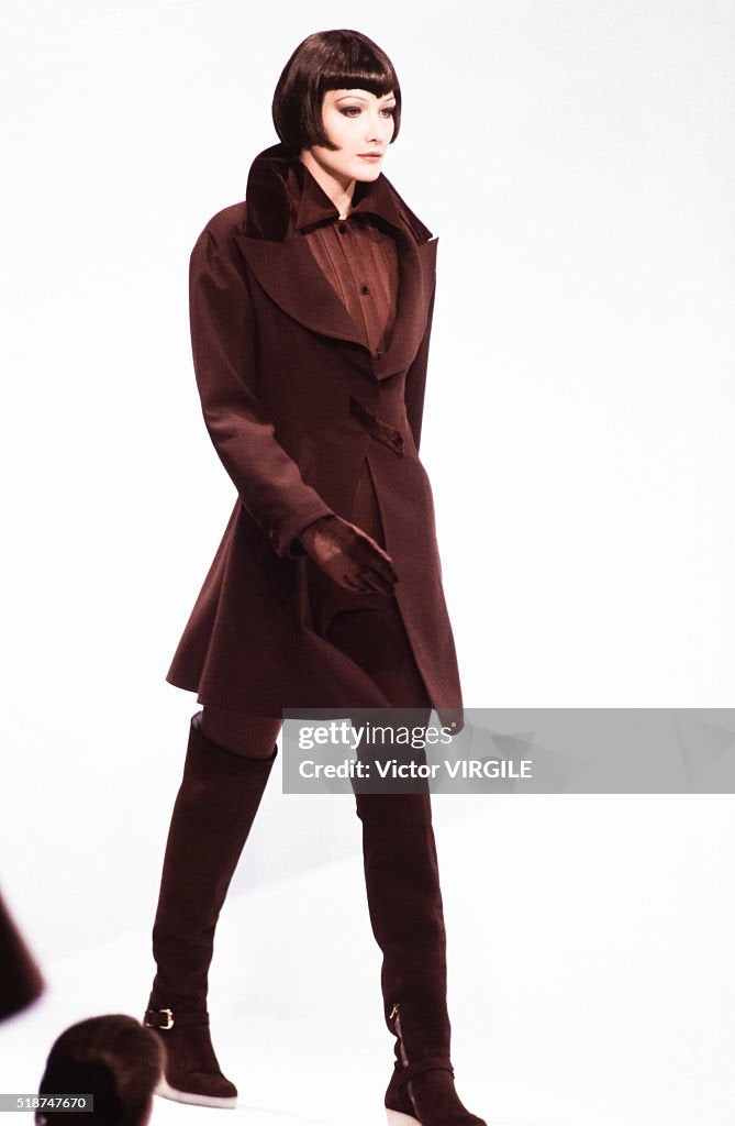 Claude Montana | Burgandy long blazer one button