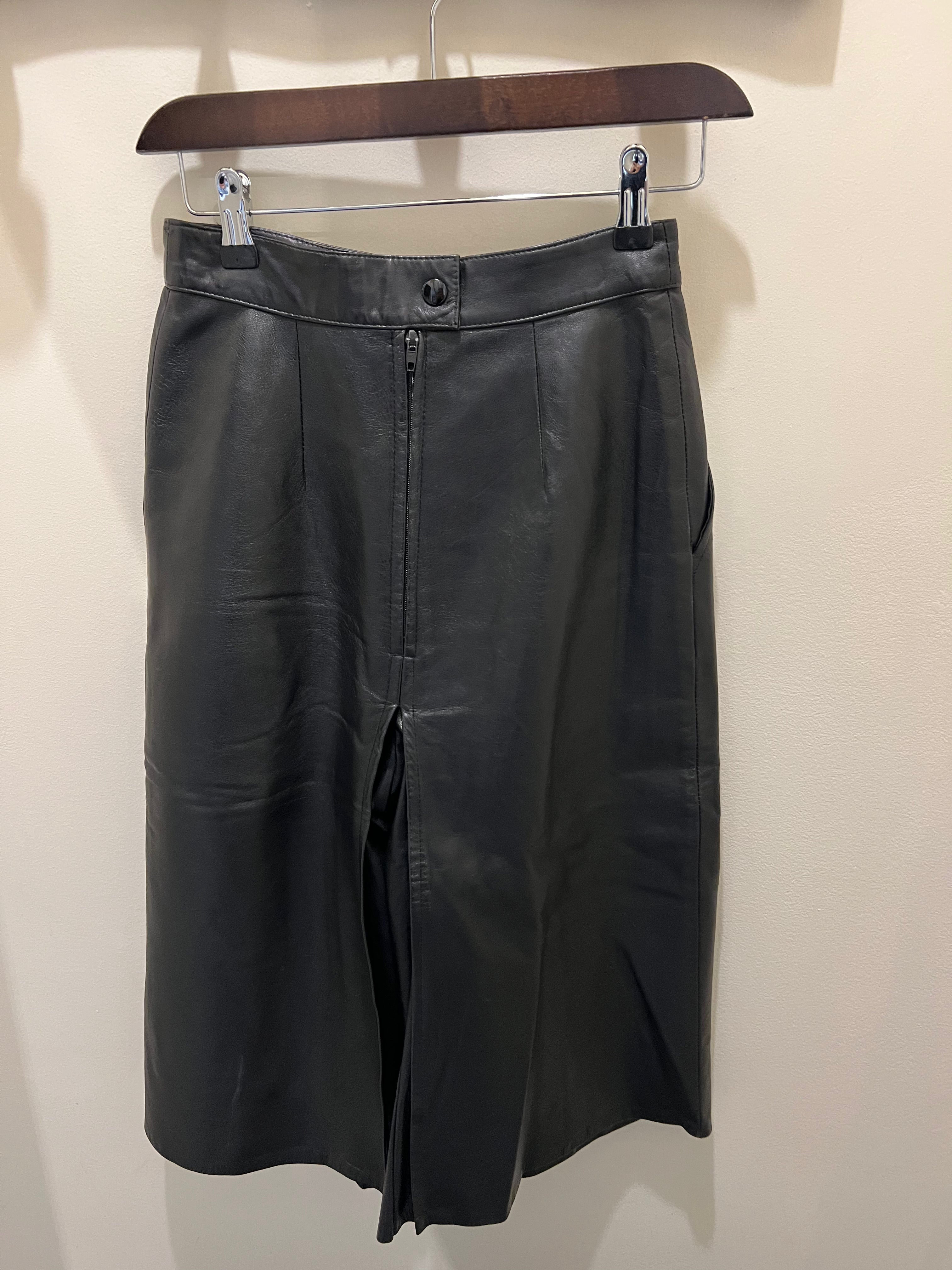 Guy D’armagnac | Black leather shorts