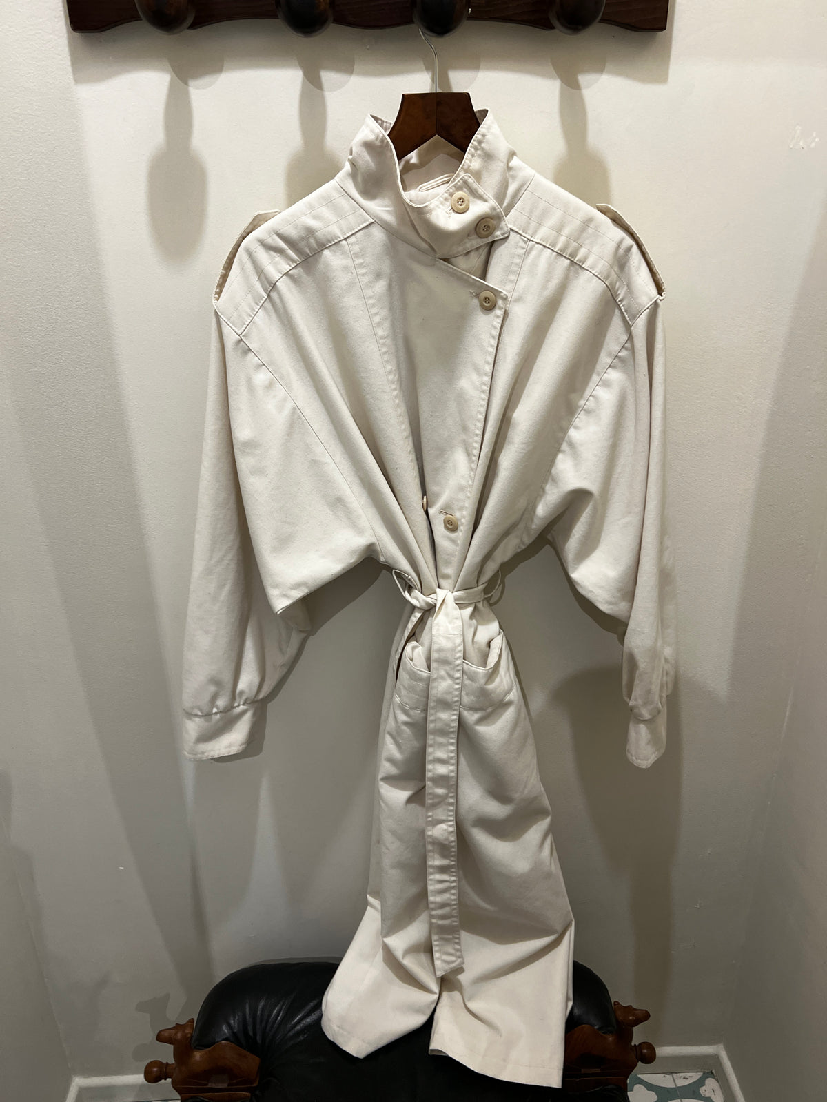 Unknown | White Cotton trench