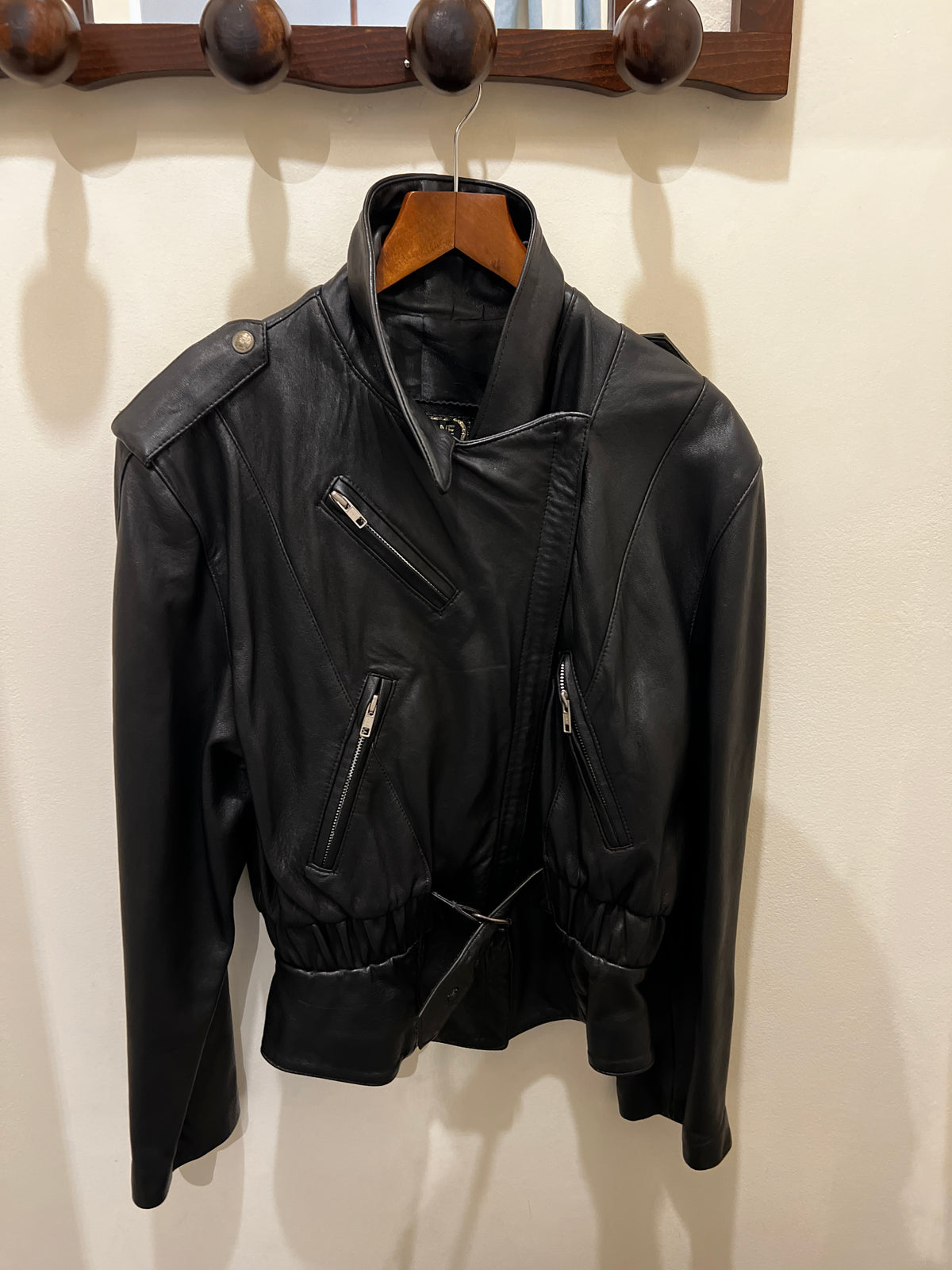 Peau d’âne | Black leather jacket