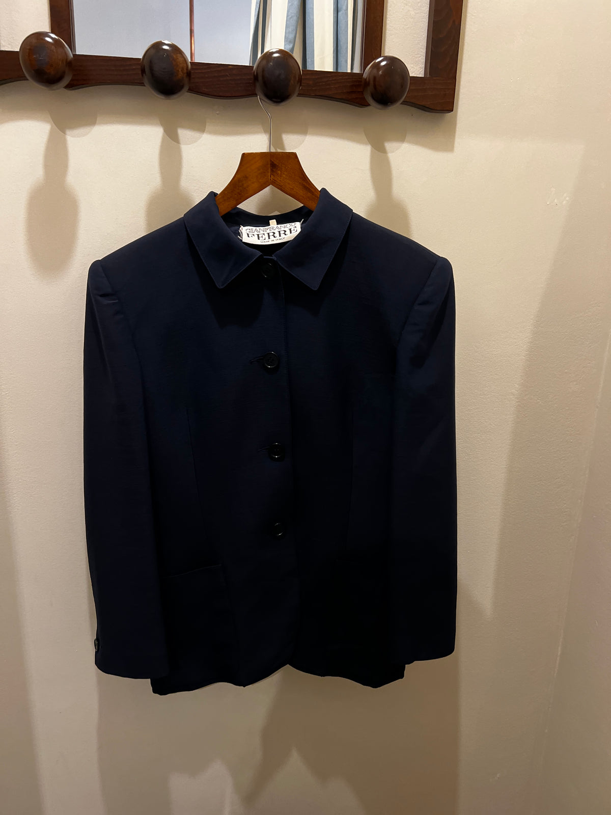 Gianfranco ferre | Navy blazer pleated back