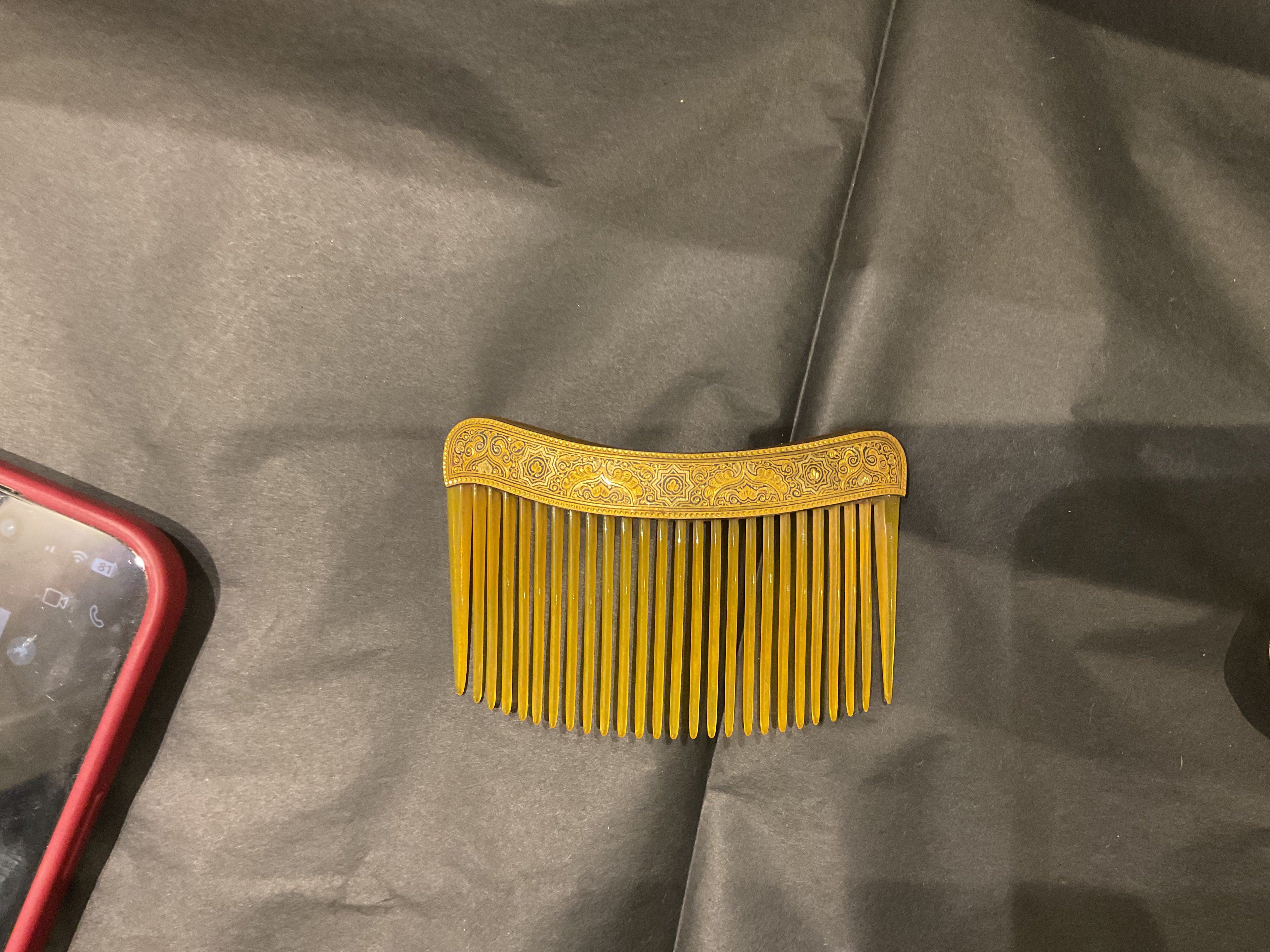 Unknown | Comb